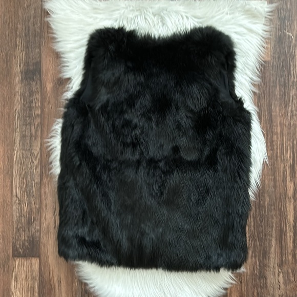 Mossimo | Faux Fur Vest  | Black | Size S - Picture 3 of 9
